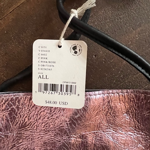 Free People Crossbody style, metallic leather fabrication, pouch design. - Picture 5 of 8